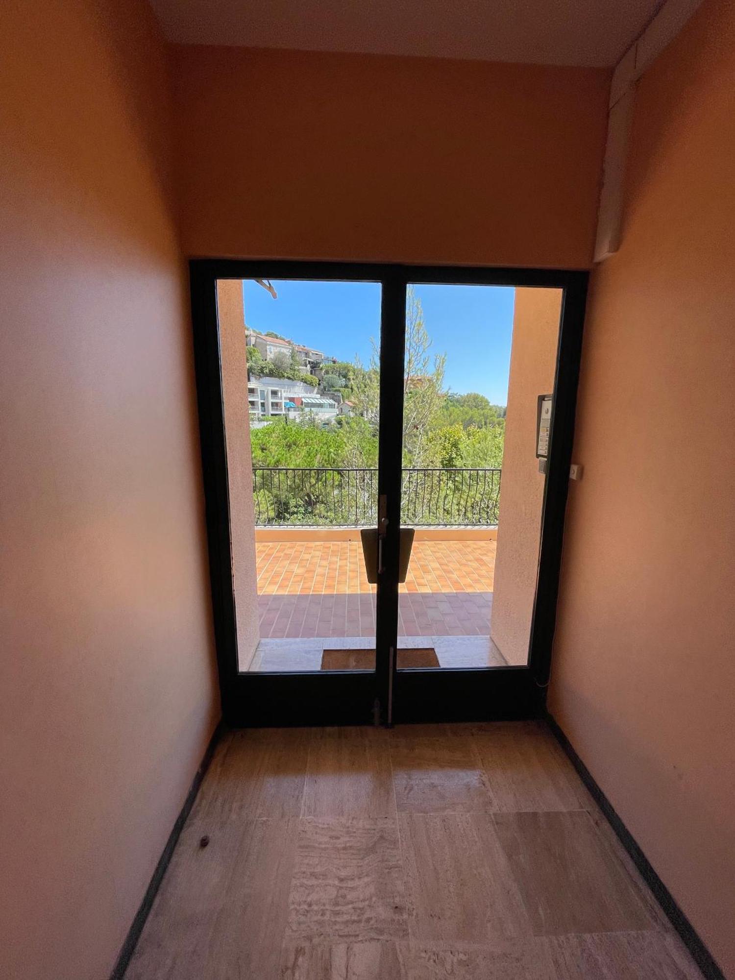 Eze Roc Apartment Exterior photo